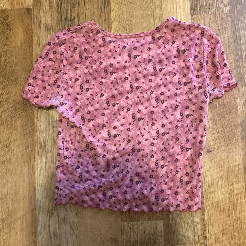 american eagle size small baby tee